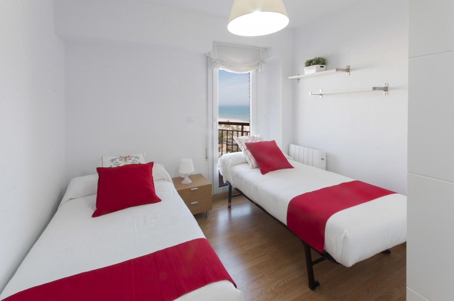 Ag Presidente Apartment Playa de Gandia Bagian luar foto