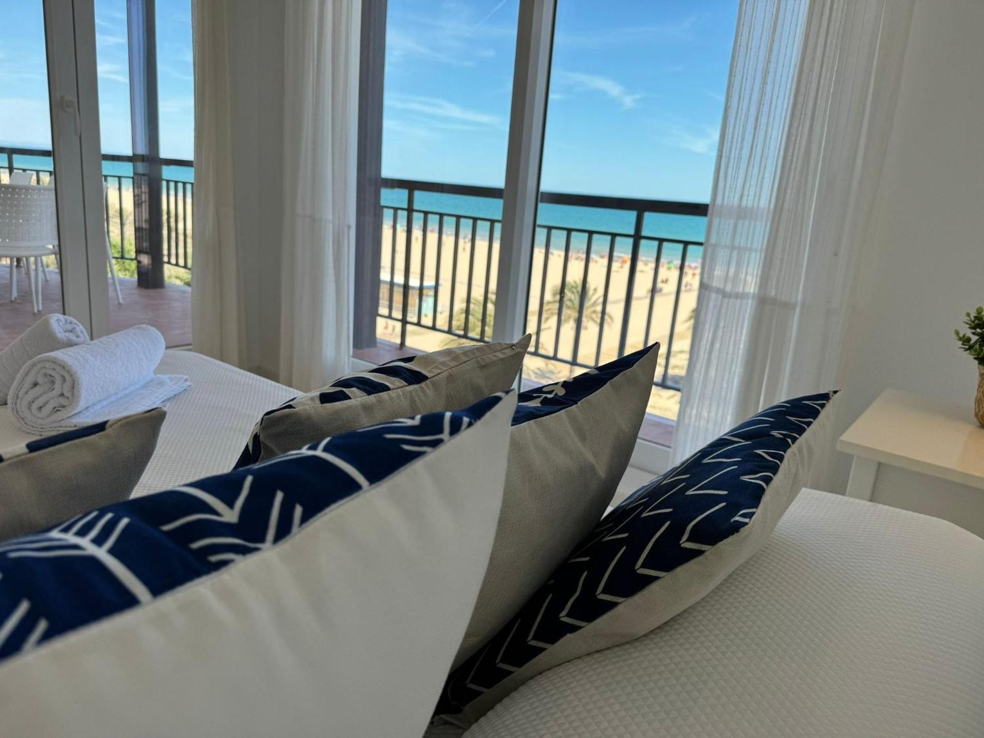 Ag Presidente Apartment Playa de Gandia Bagian luar foto